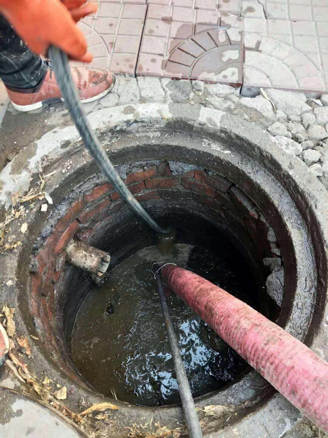 南京秦淮区太平南路化粪池清理与管道疏通服务指南